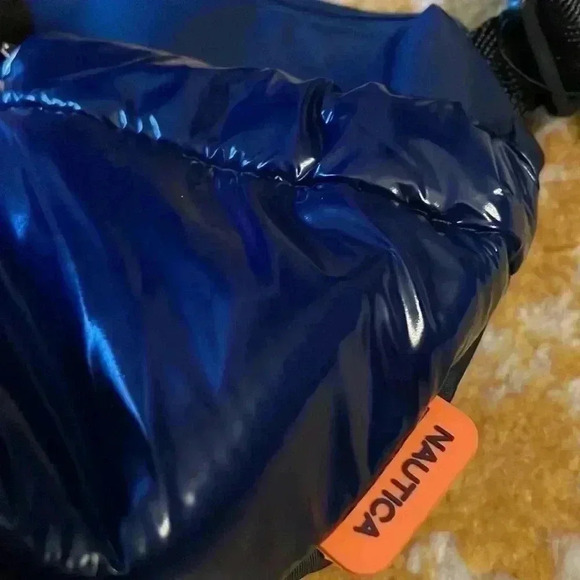 Nautica recycled, nylon shoulder cross body padded adjustable bag NWT - Picture 3 of 7